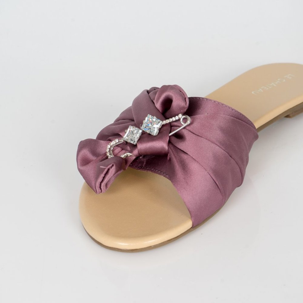 NWT/NIB Embellished Satin Bow Slide -sz40